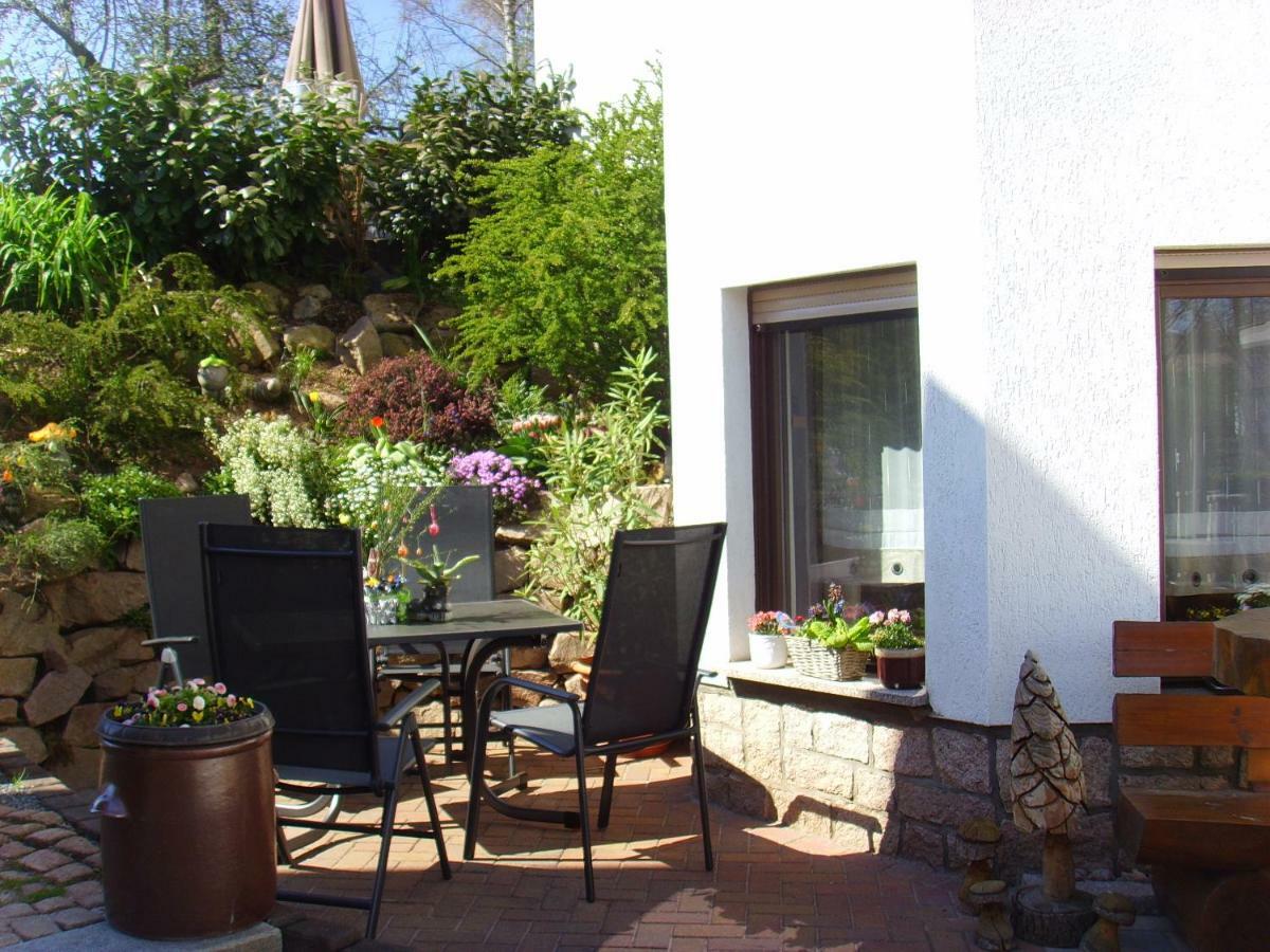 Ferienwohnung Reissmann Heinsdorfergrund Exterior photo